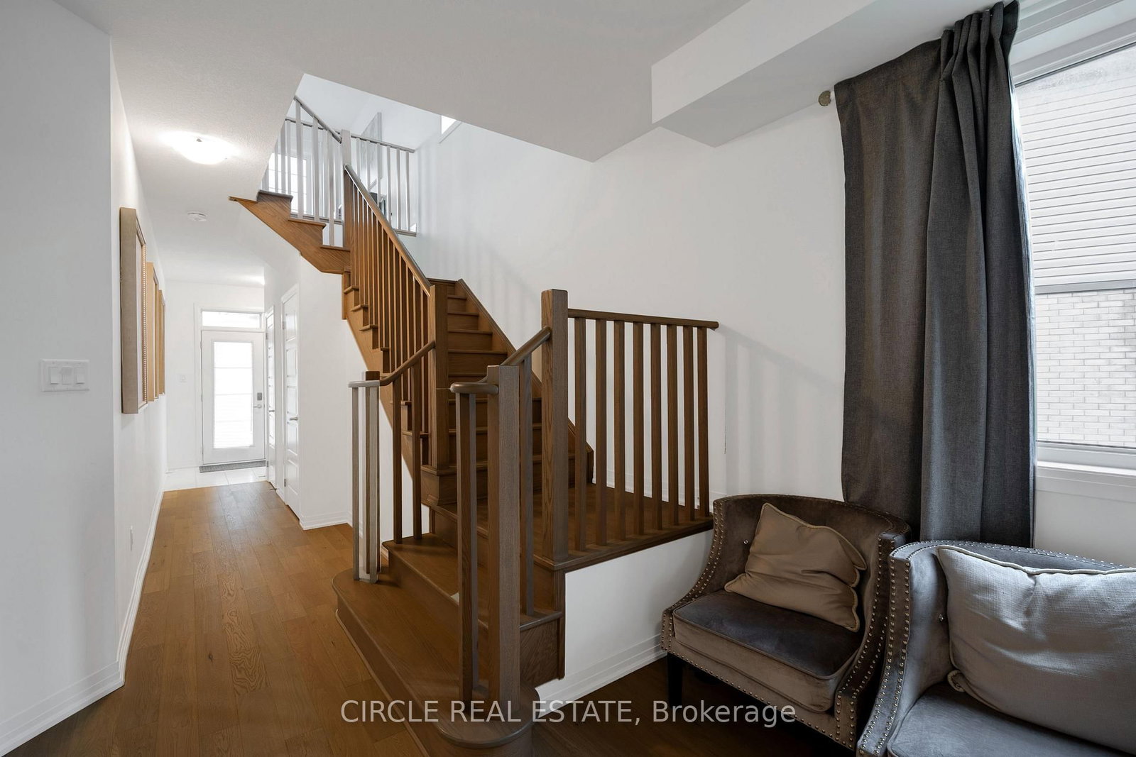30 Heritage Way • Thorold, ON photo 6