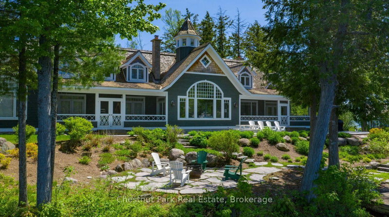 1401 Rosseau Lake 1 Road