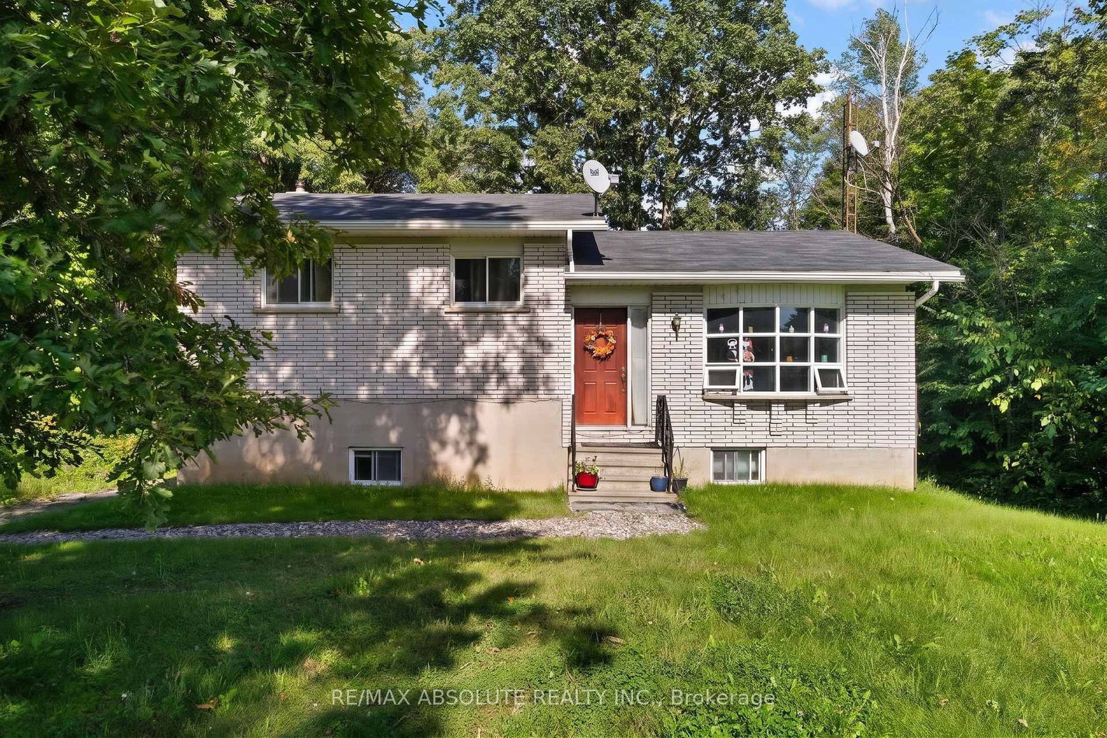 1112 Francis Street • Battersea, ON photo 1