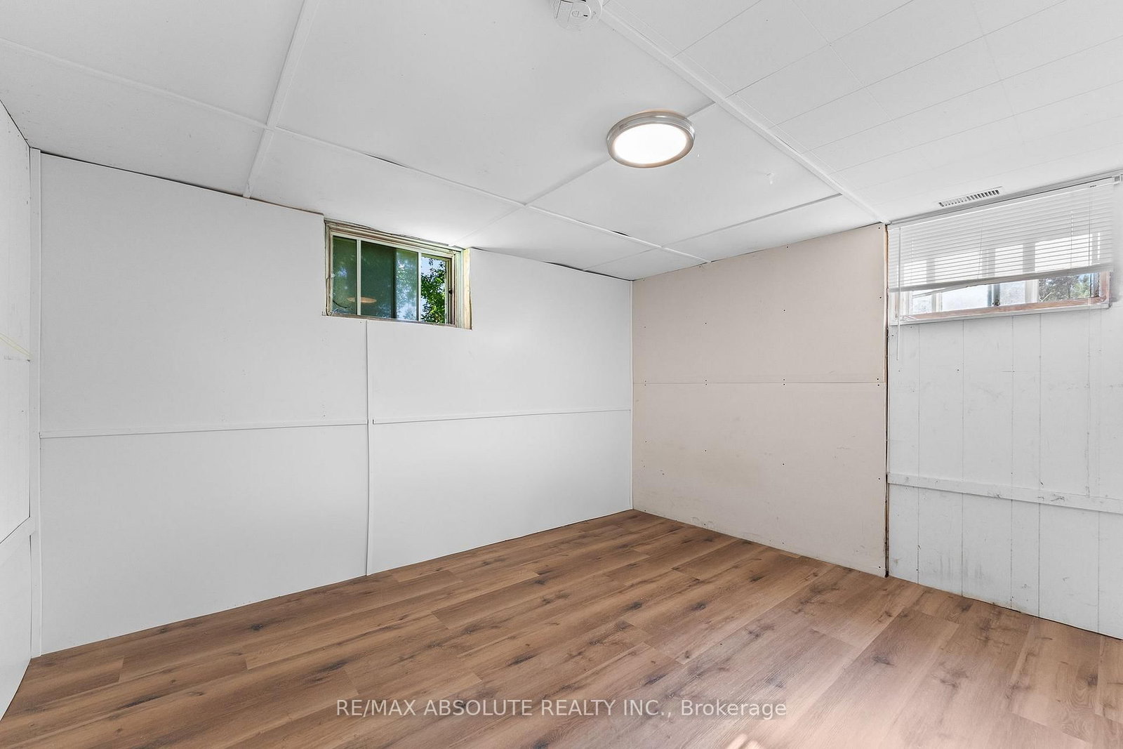 1112 Francis Street • Battersea, ON photo 8