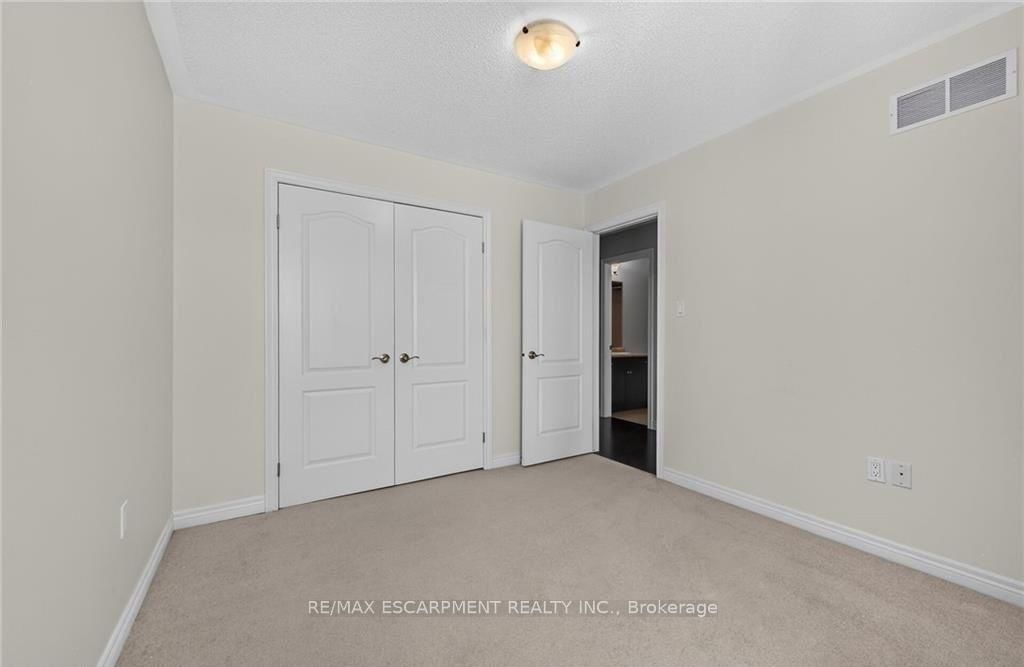 44 Matteo Trail • Hamilton, ON photo 32