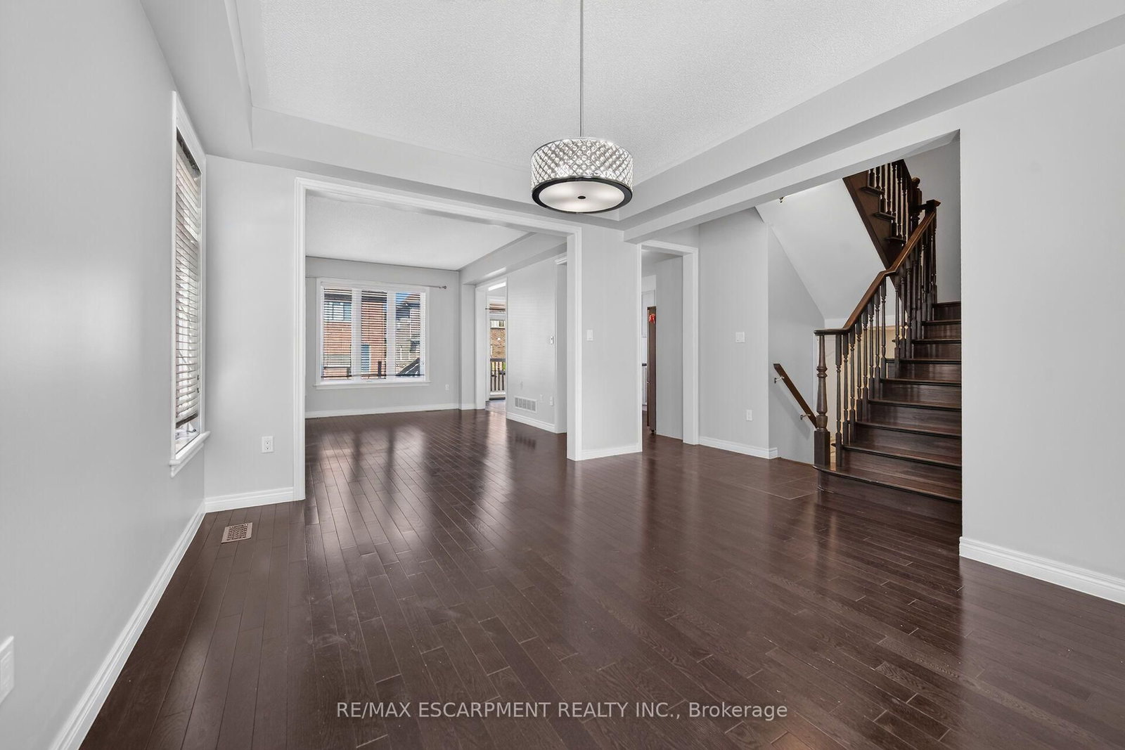 44 Matteo Trail • Hamilton, ON photo 6