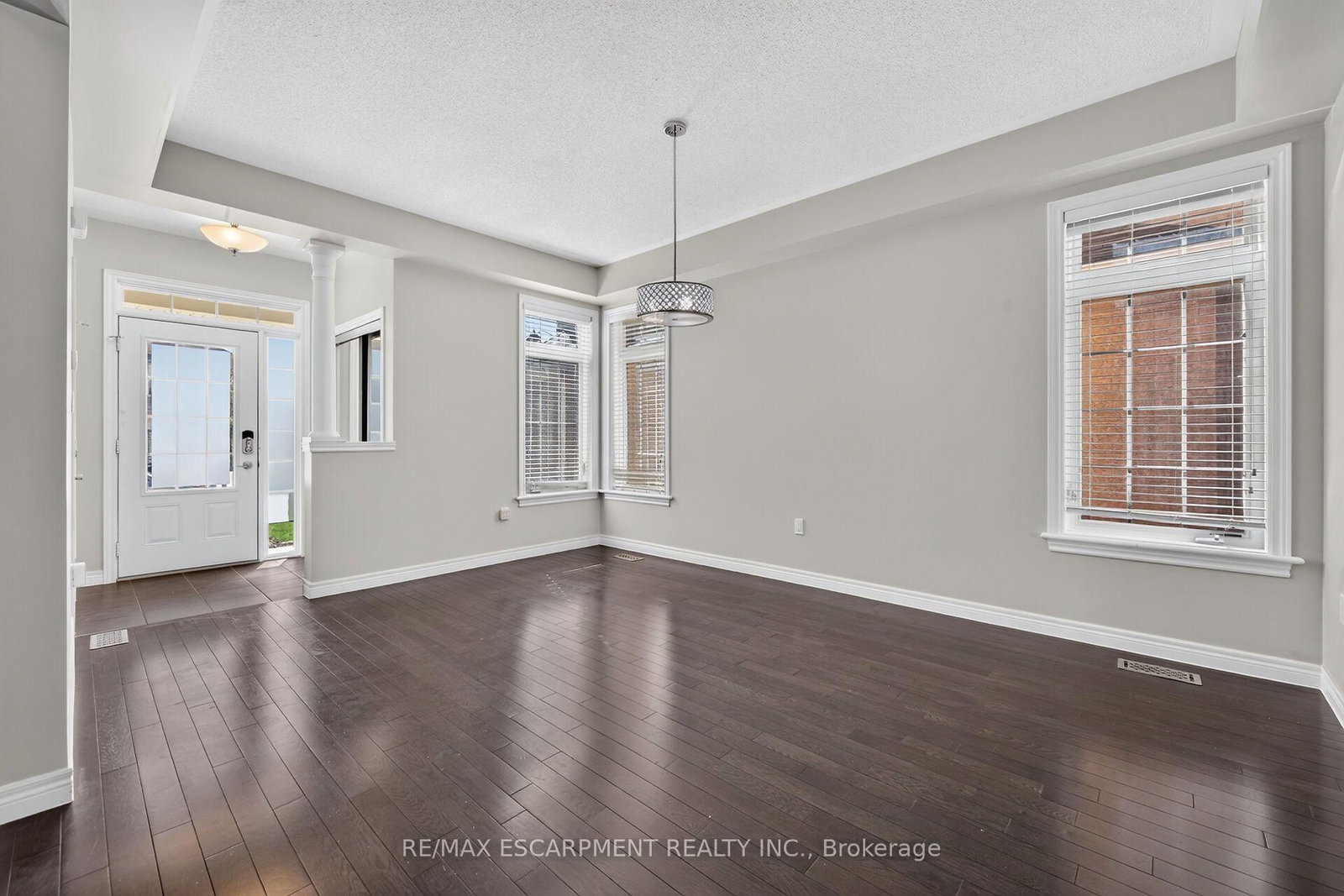 44 Matteo Trail • Hamilton, ON photo 8