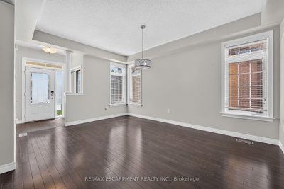 44 Matteo Trail • Hamilton, ON photo 8