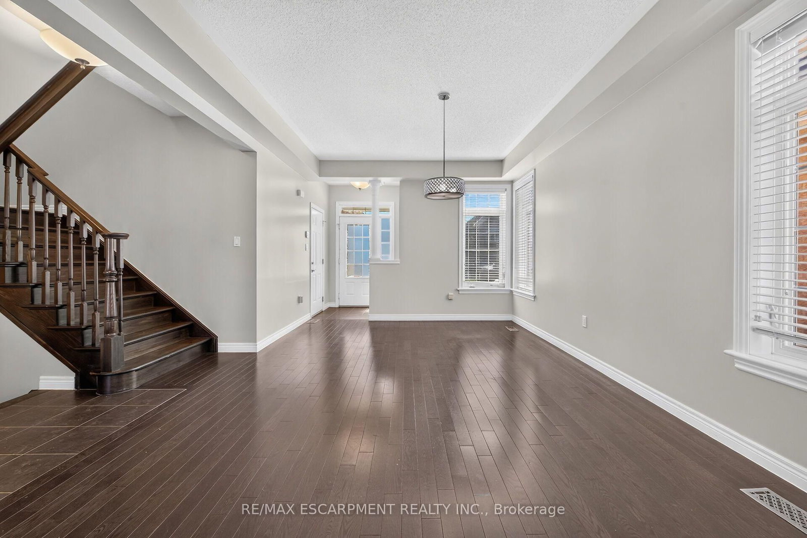 44 Matteo Trail • Hamilton, ON photo 9