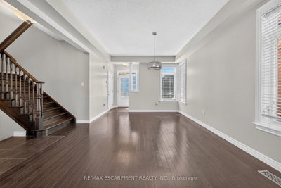 44 Matteo Trail • Hamilton, ON photo 9