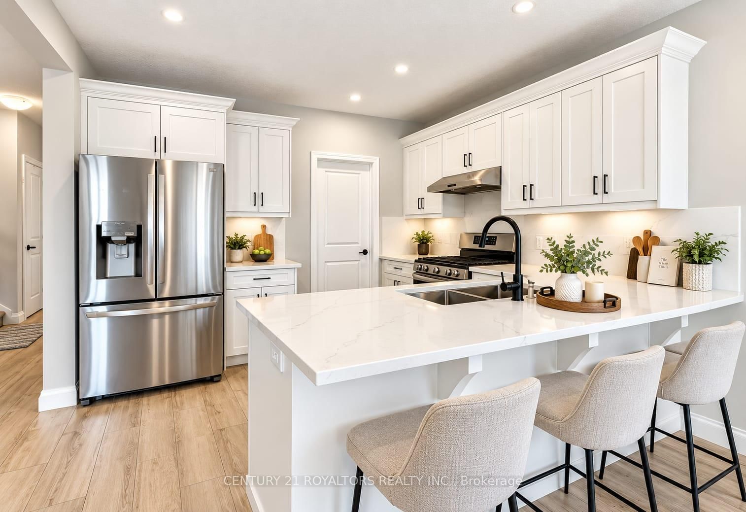 74 Cash Crescent • Ingersoll, ON photo 8