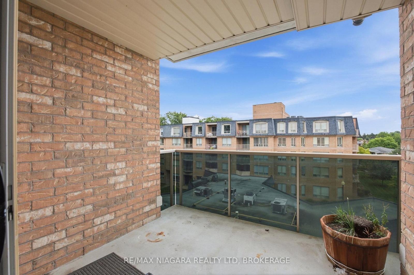 8111 Forest Glen Drive • #424 • Niagara Falls, ON photo 16