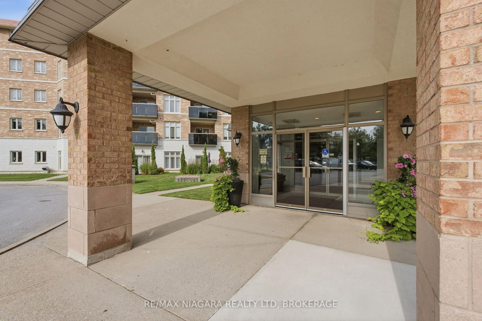 8111 Forest Glen Drive • #424 • Niagara Falls, ON photo 19