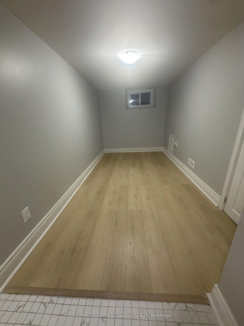 BASEMENT - 453 Paling Avenue