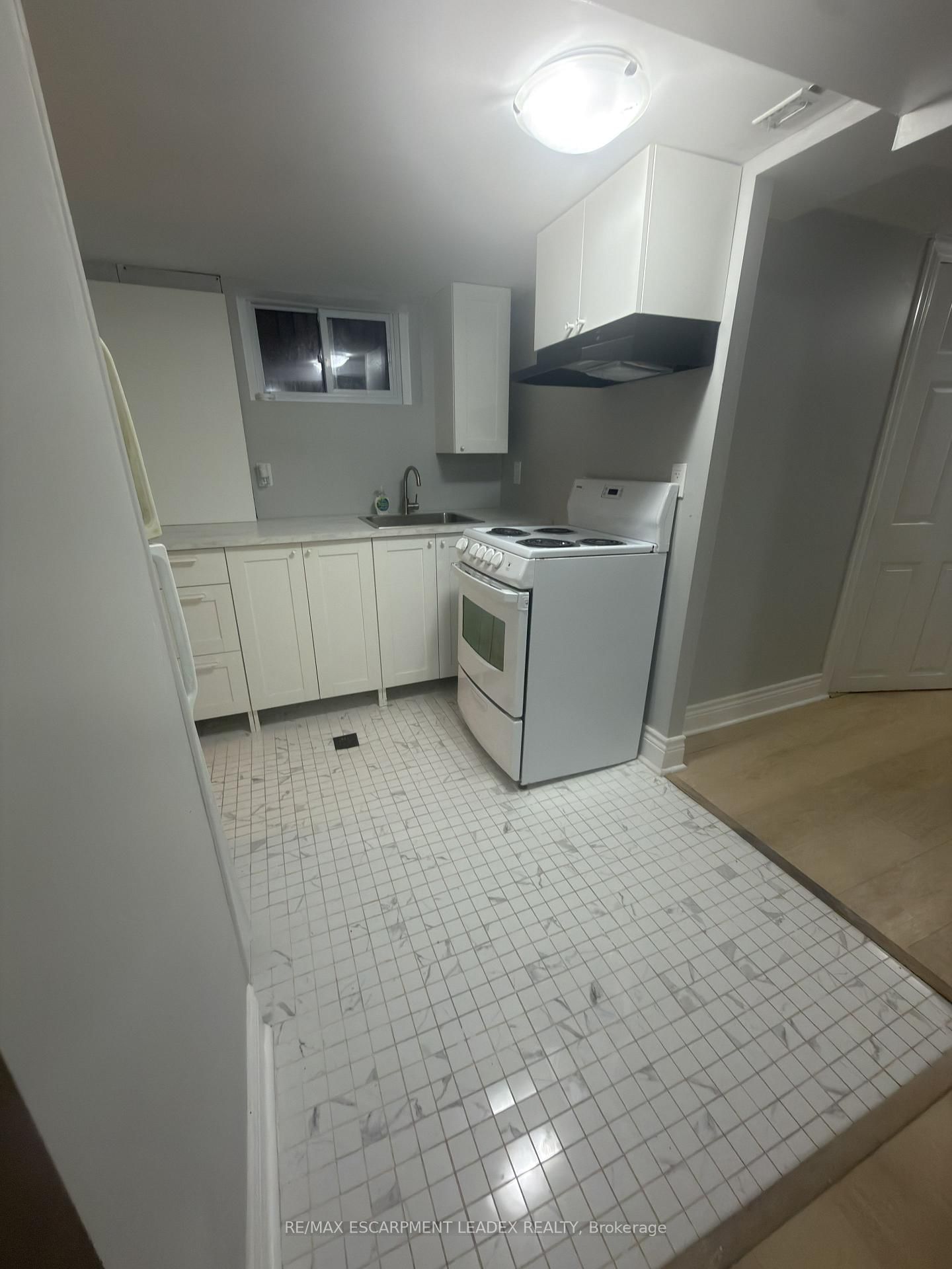 BASEMENT - 453 Paling Avenue, Hamilton 4