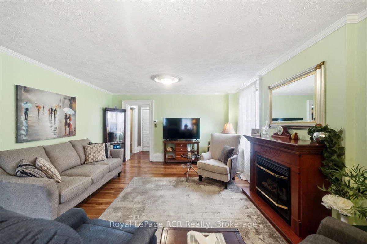 271 7th Street E • Owen Sound, ON photo 5
