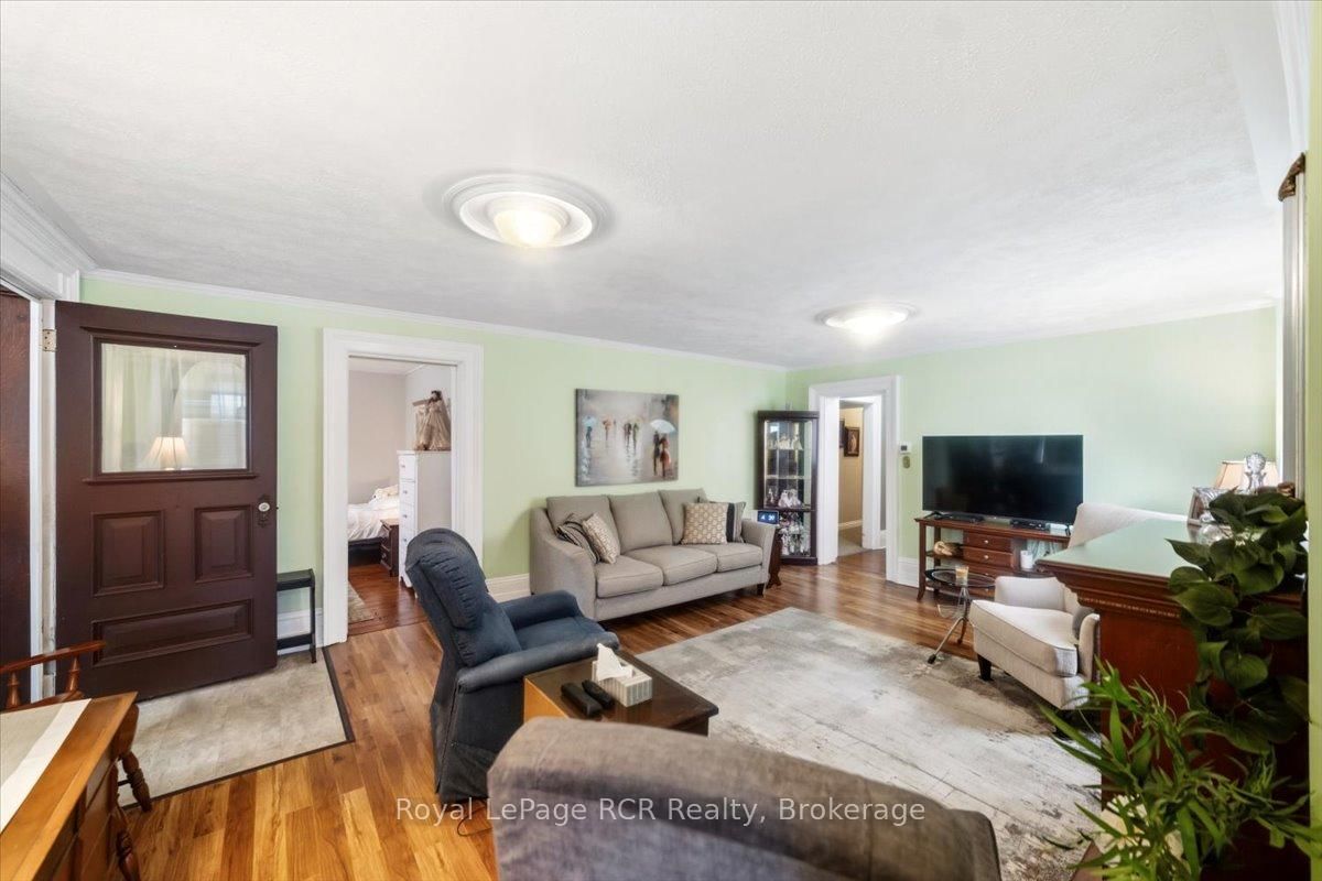 271 7th Street E • Owen Sound, ON photo 7