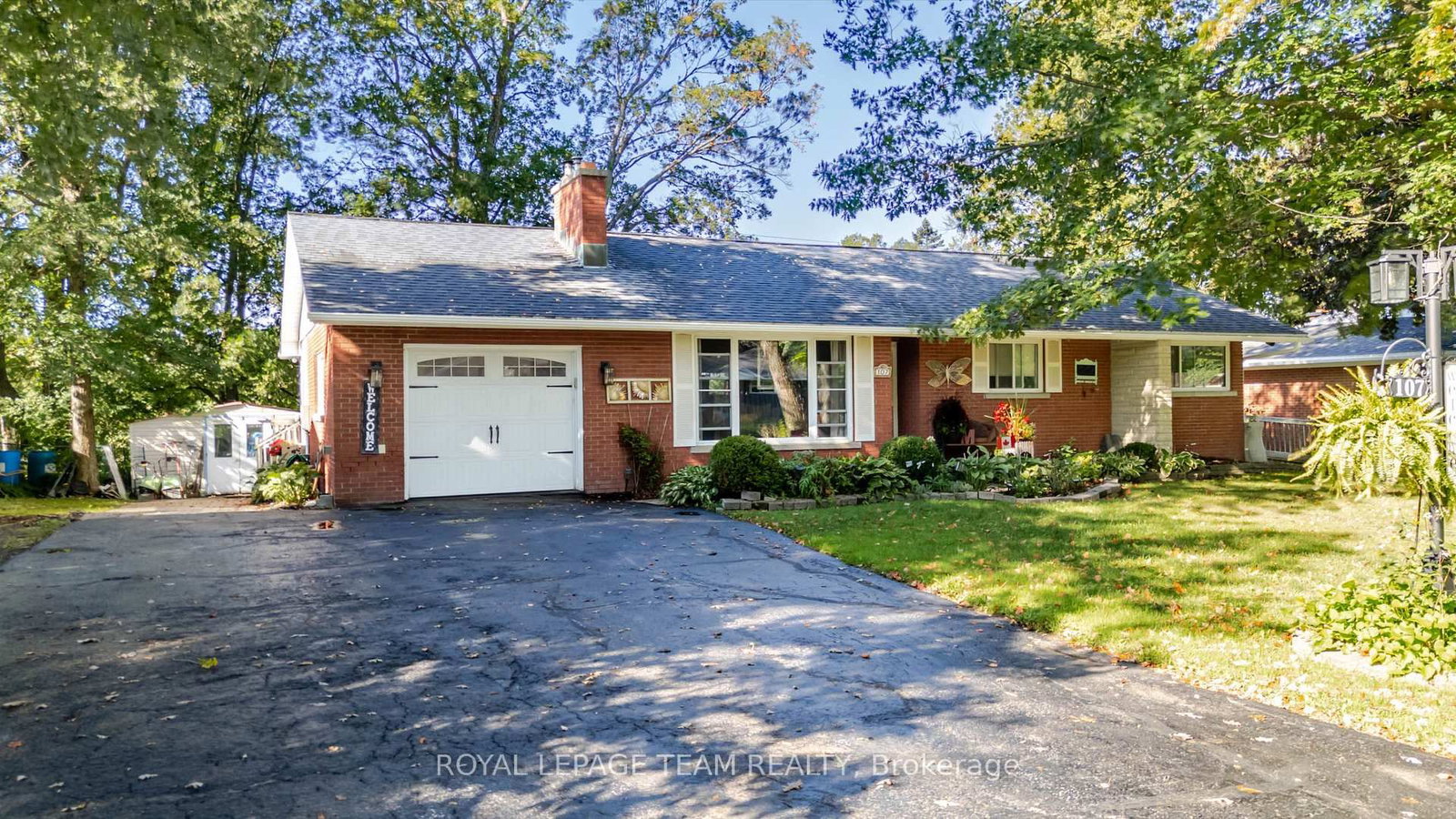 107 Peacock Crescent • Almonte, ON photo 1