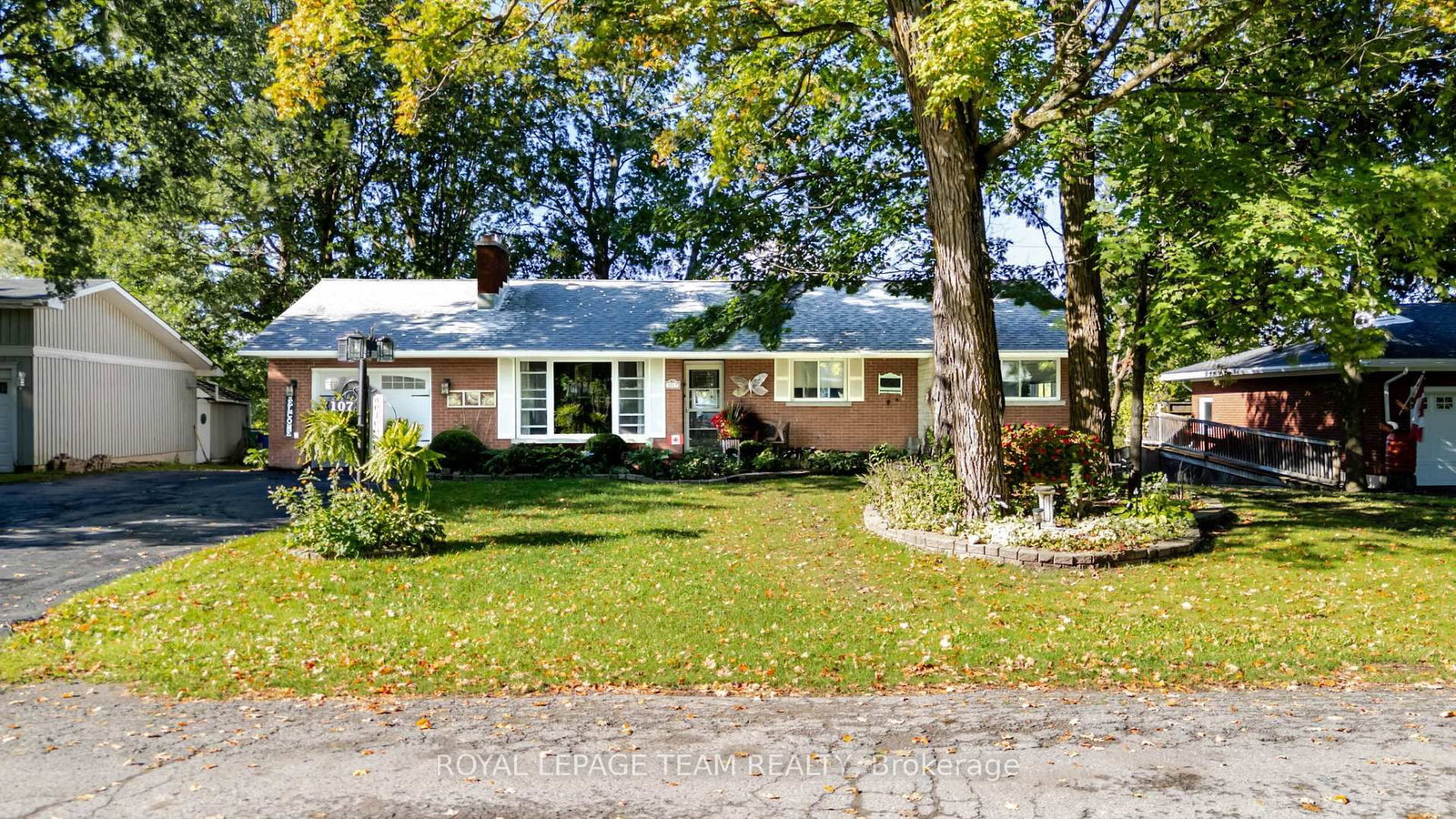 107 Peacock Crescent • Almonte, ON photo 5