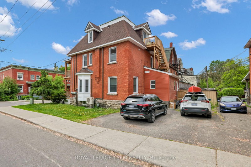 3B - 531 Mcleod Street