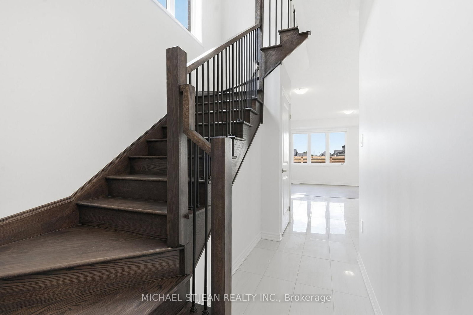 20 Admiral Road • Welland, ON photo 14