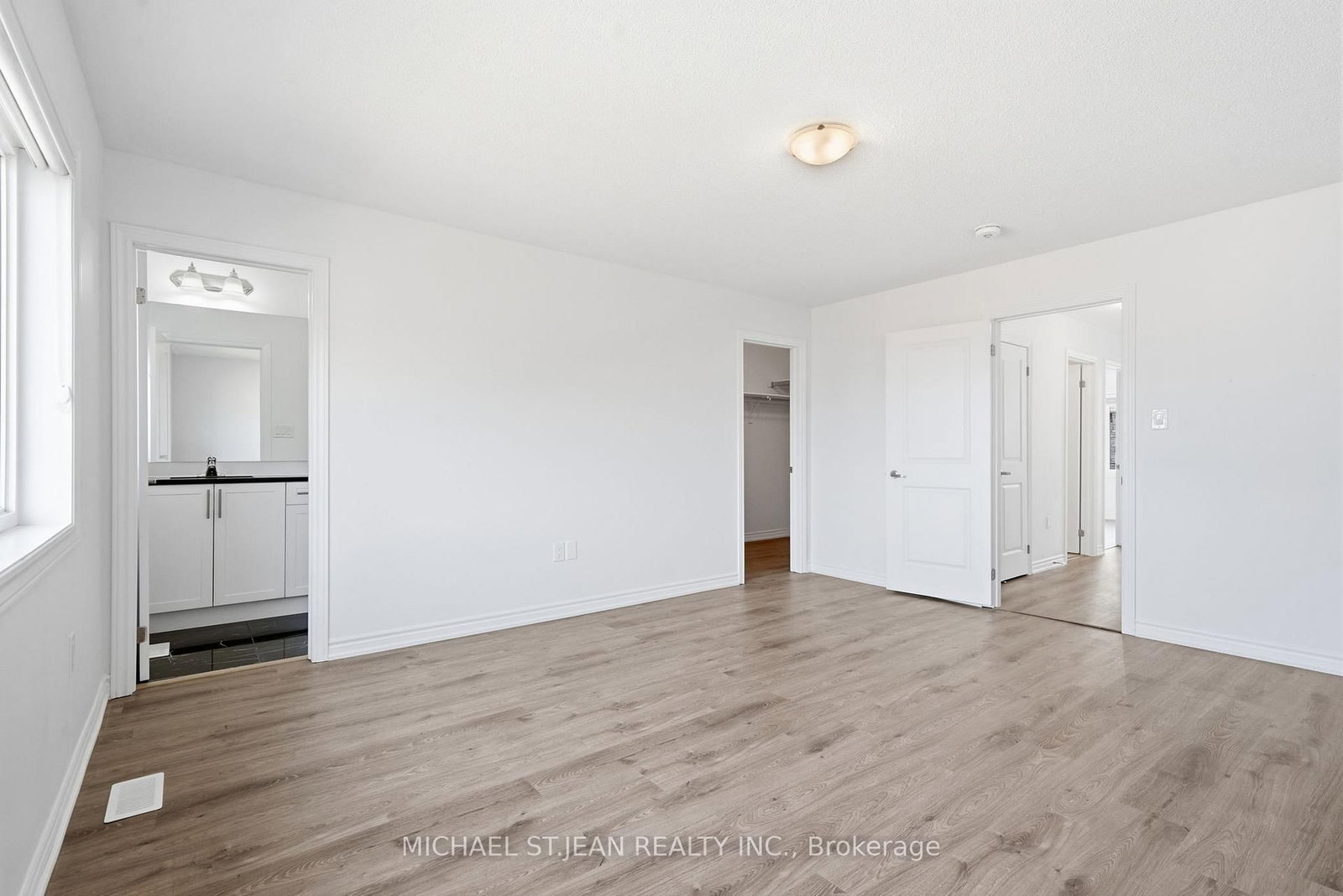 20 Admiral Road • Welland, ON photo 15