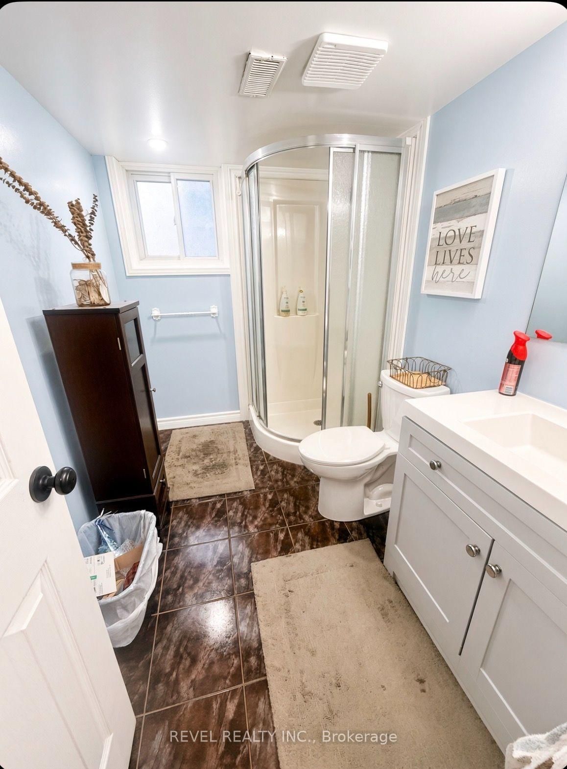 54 Lysanda Avenue • London South, ON photo 12