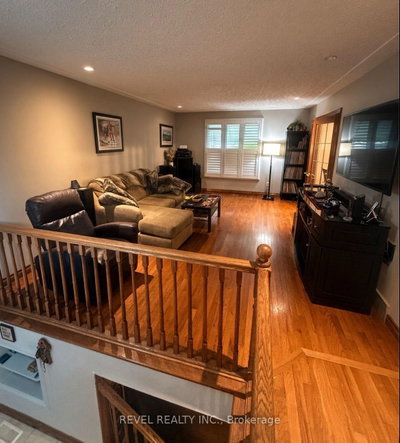 54 Lysanda Avenue • London South, ON photo 3