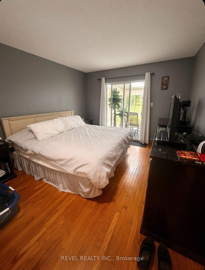 54 Lysanda Avenue • London South, ON photo 8