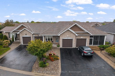 12 Royalty Way • North Grenville, ON photo 3