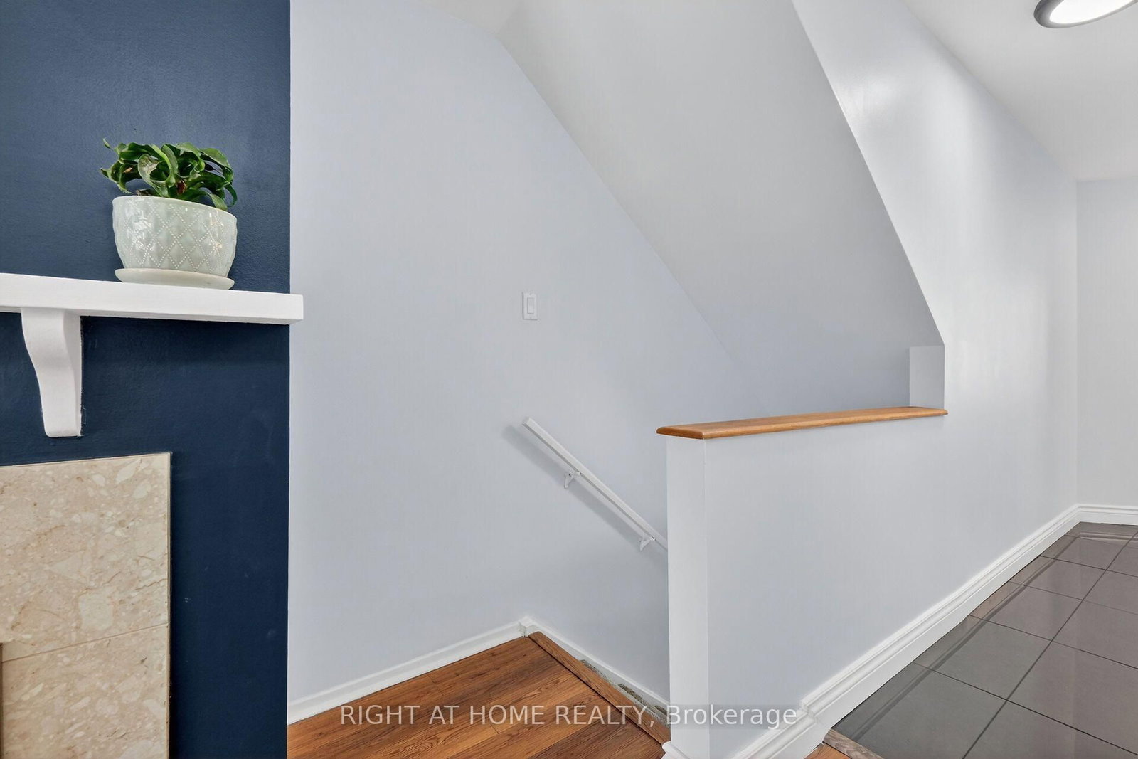 43 Crispin Private • Ottawa, ON photo 25
