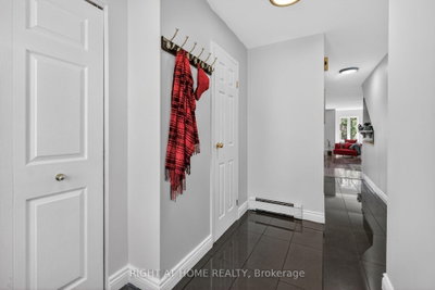 43 Crispin Private • Ottawa, ON photo 4