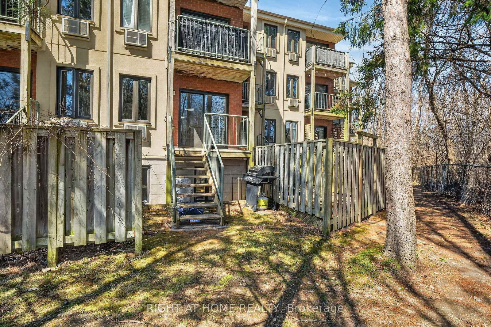 43 Crispin Private • Ottawa, ON photo 43