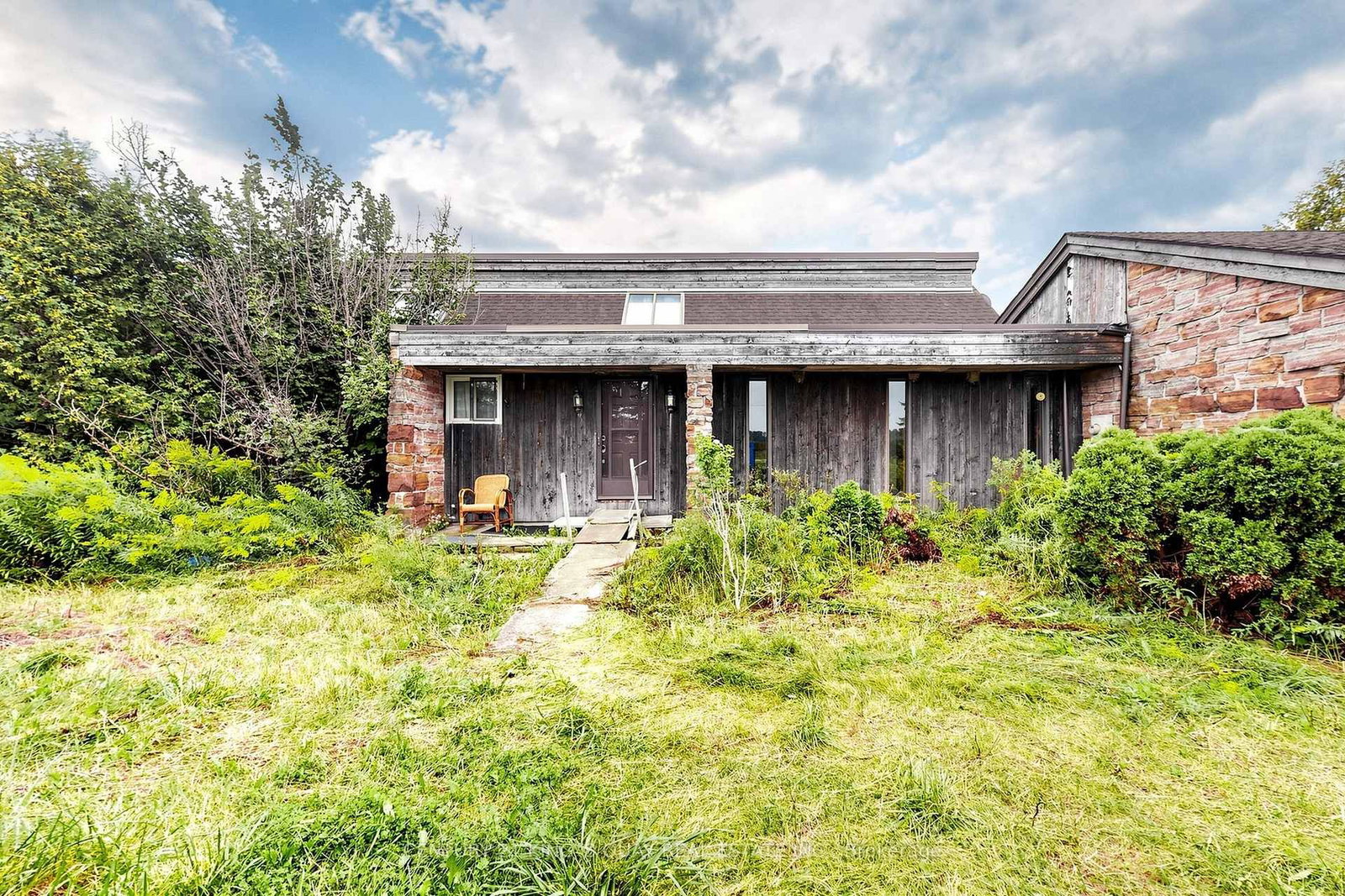 296 Darling Road • Haldimand, ON photo 2