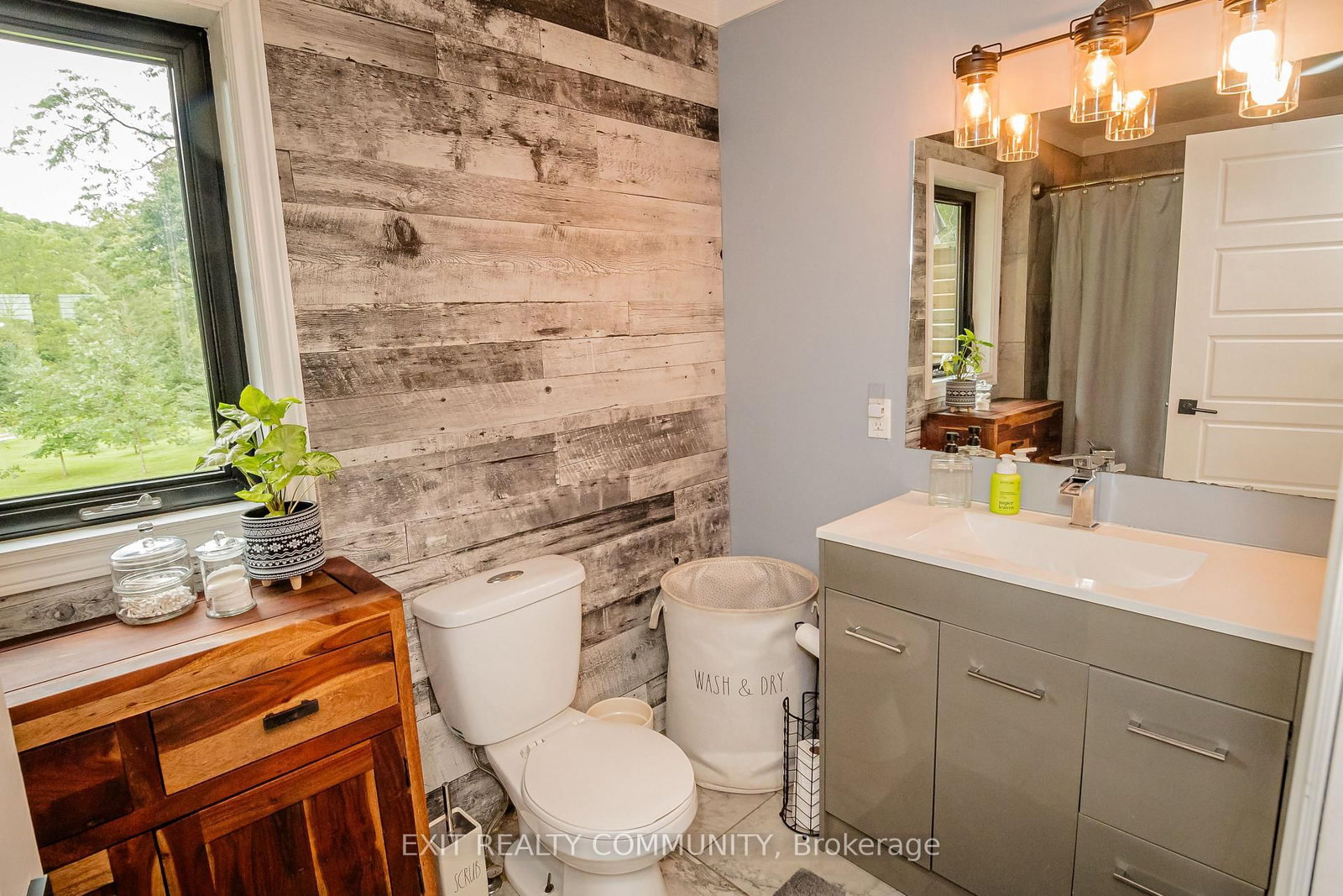 22530 Coldstream Road • Middlesex Centre, ON photo 10
