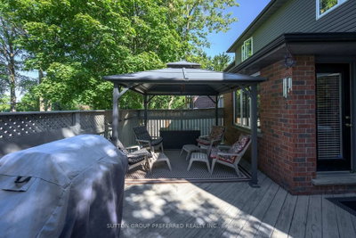 1035 Dearness Drive • London South, ON photo 9