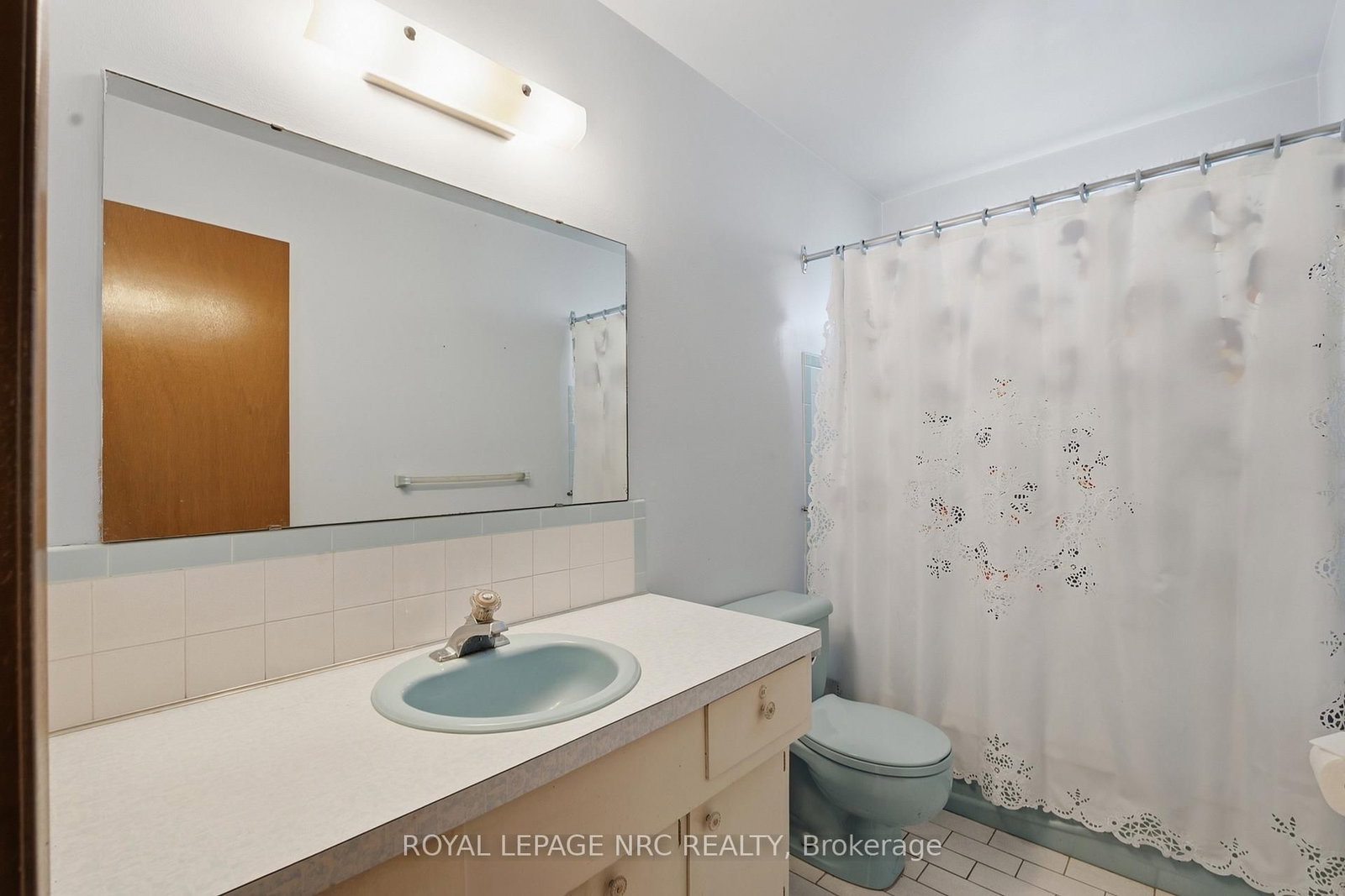 6771 Argyll Court • Niagara Falls, ON photo 23