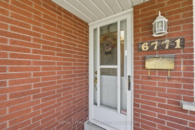 6771 Argyll Court • Niagara Falls, ON photo 5