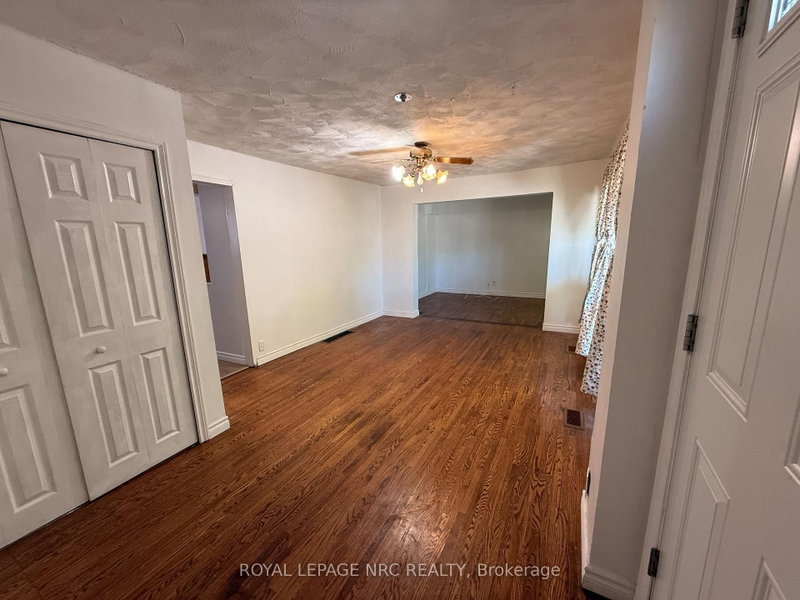Main level - 8200 WOODBINE Street