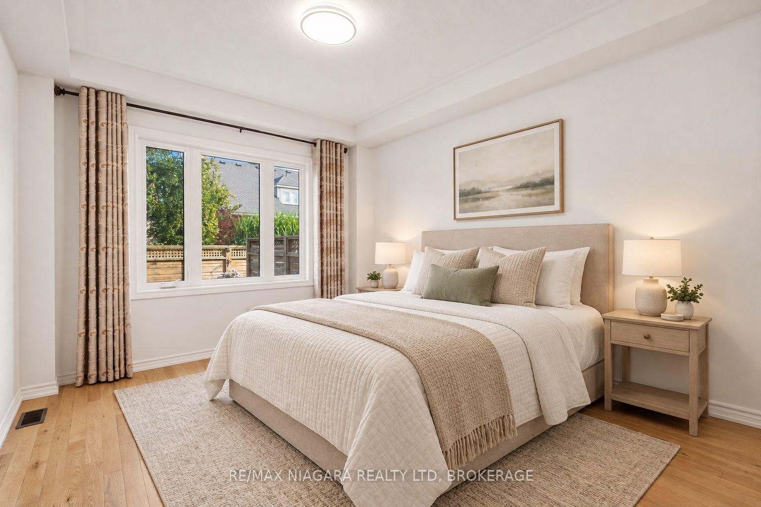12 George Manor • Niagara-on-the-Lake, ON photo 11