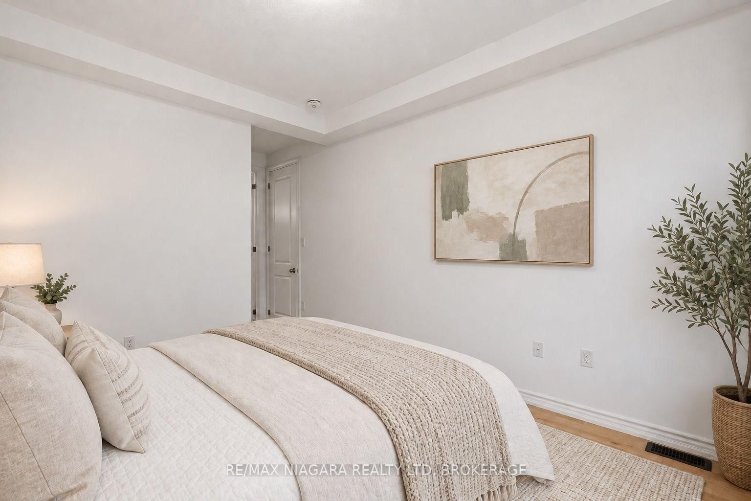 12 George Manor • Niagara-on-the-Lake, ON photo 12