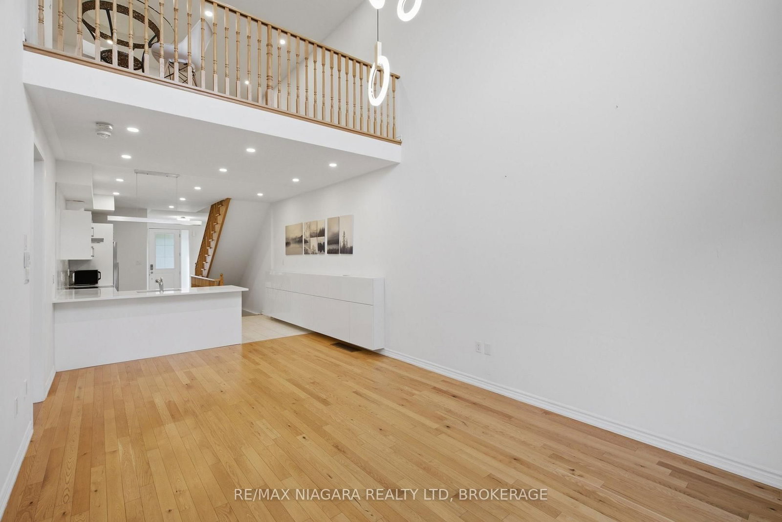 12 George Manor • Niagara-on-the-Lake, ON photo 15