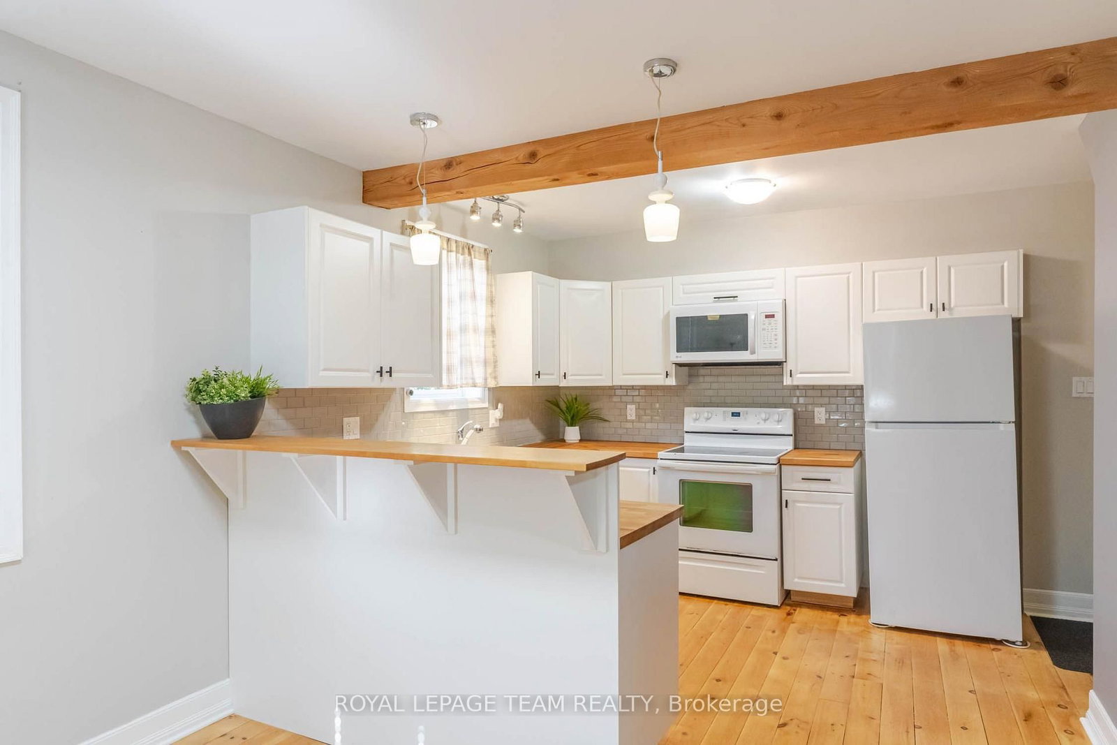 456 Almonte Street • Almonte, ON photo 6