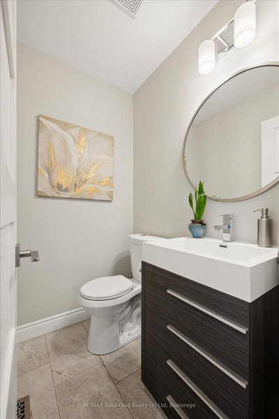 315 Crimson Crescent • Waterloo, ON photo 7