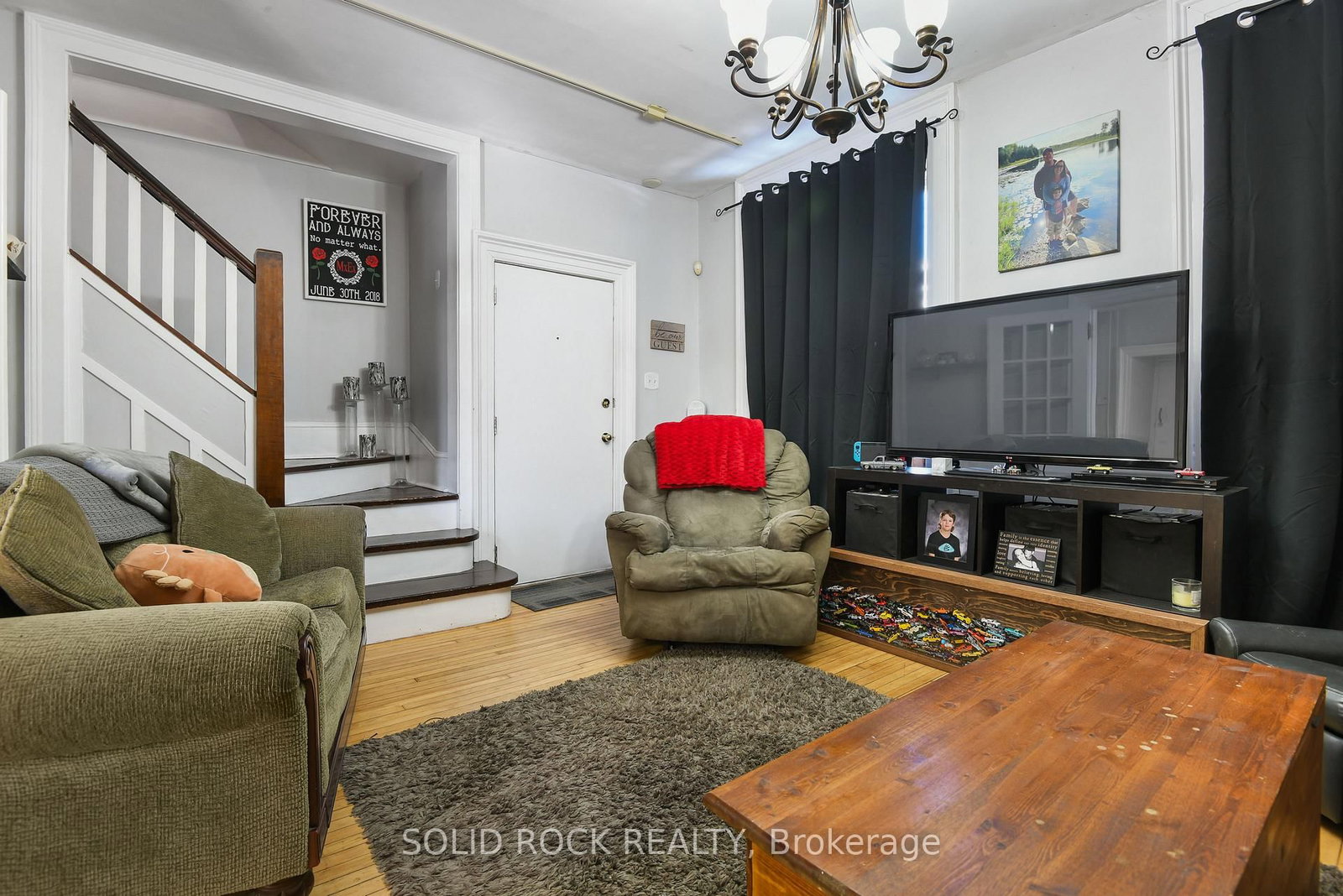 28 Wilson Street W • Perth, ON photo 5
