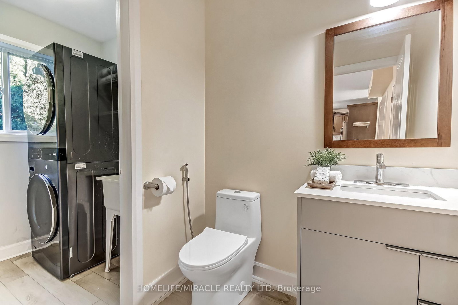 23 Willis Avenue • Strathroy-Caradoc, ON photo 9
