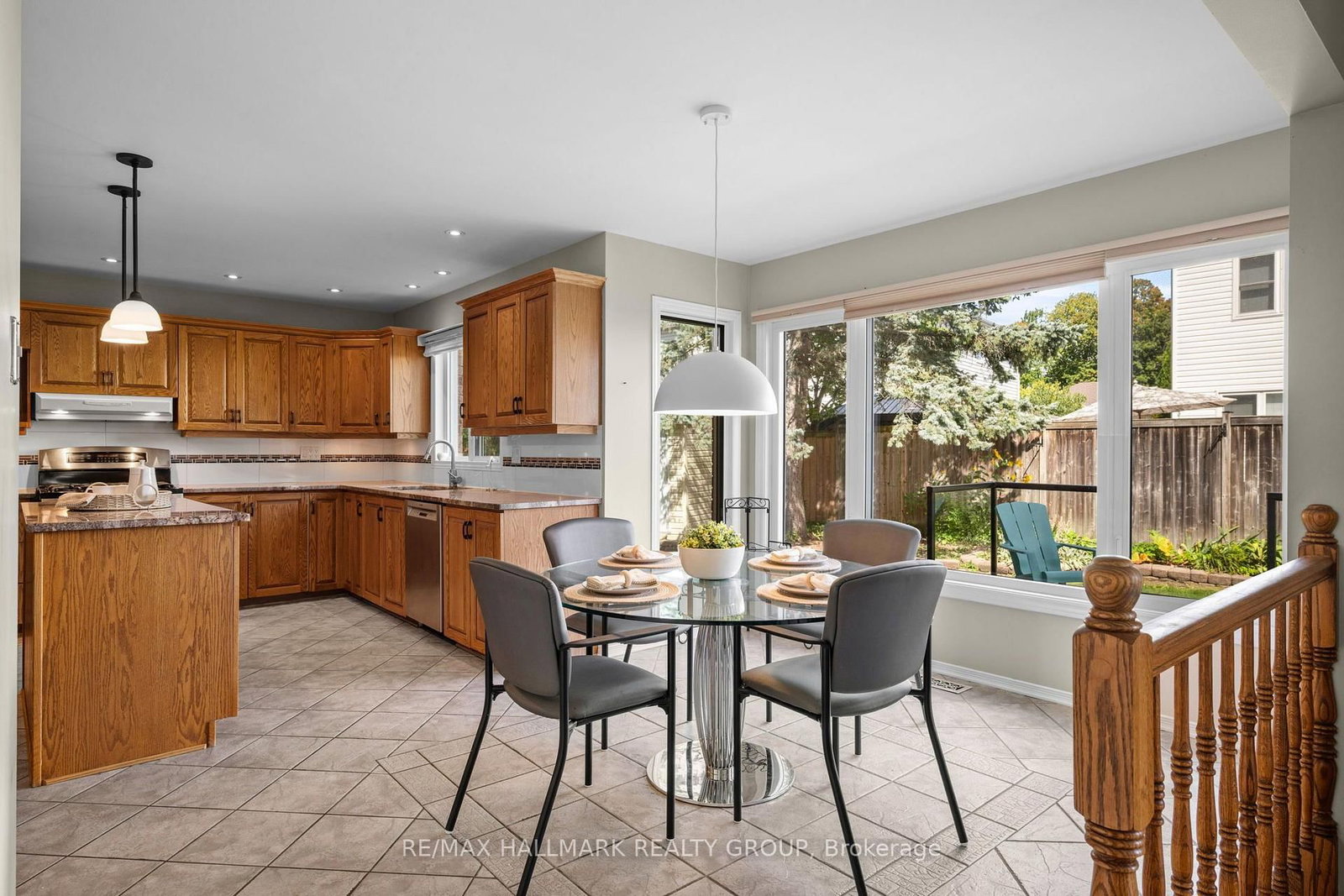 1381 Montresor Way • Ottawa, ON photo 16