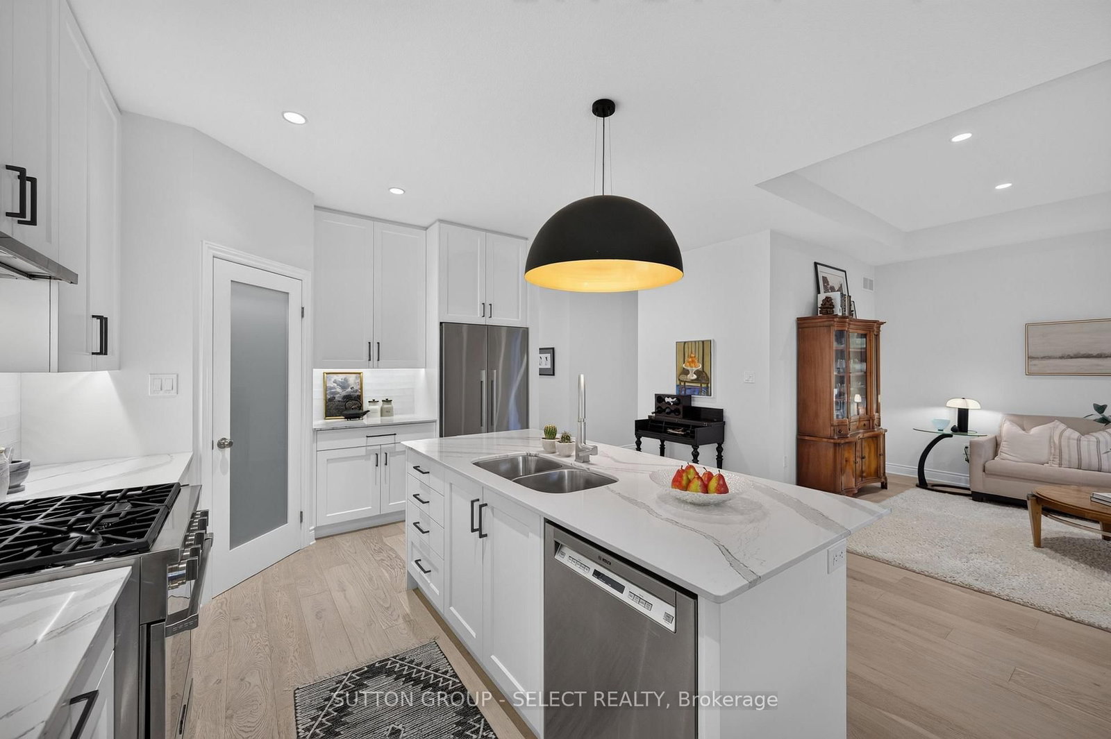 7 Violet Court • Middlesex Centre, ON photo 9