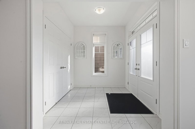 123 REA Dr photo 4