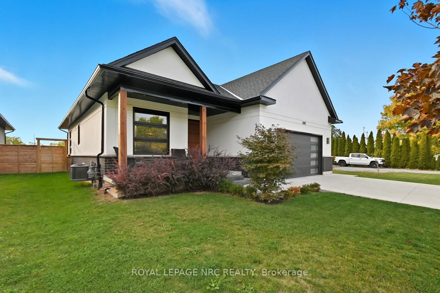 1007 Clare Avenue • Pelham, ON photo 3