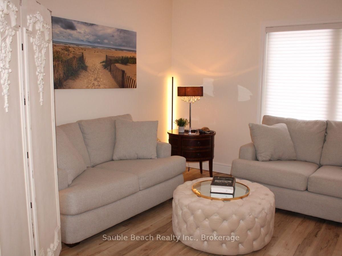 359 Sixth Street N • South Bruce Peninsula, ON photo 4