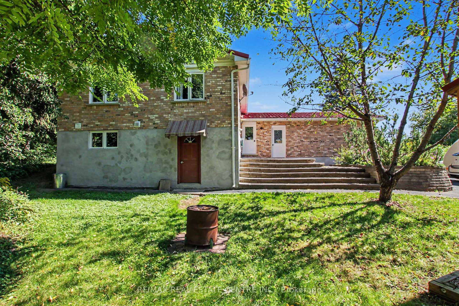 16 Main Street • North Dumfries, ON photo 25