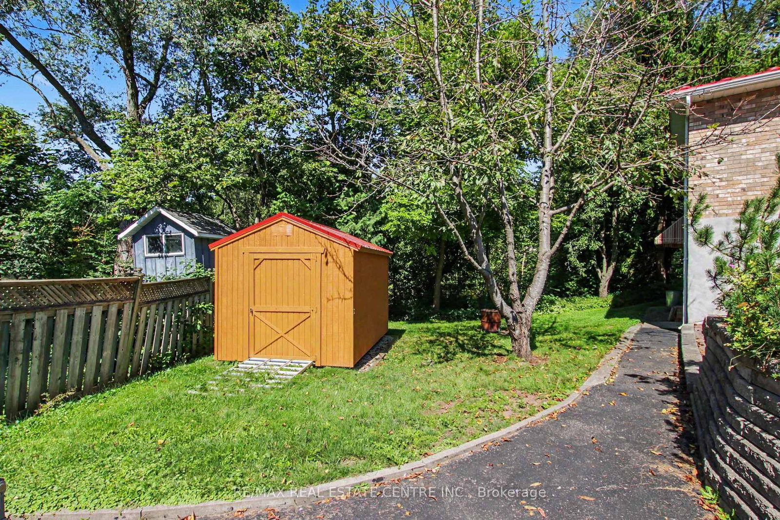 16 Main Street • North Dumfries, ON photo 27