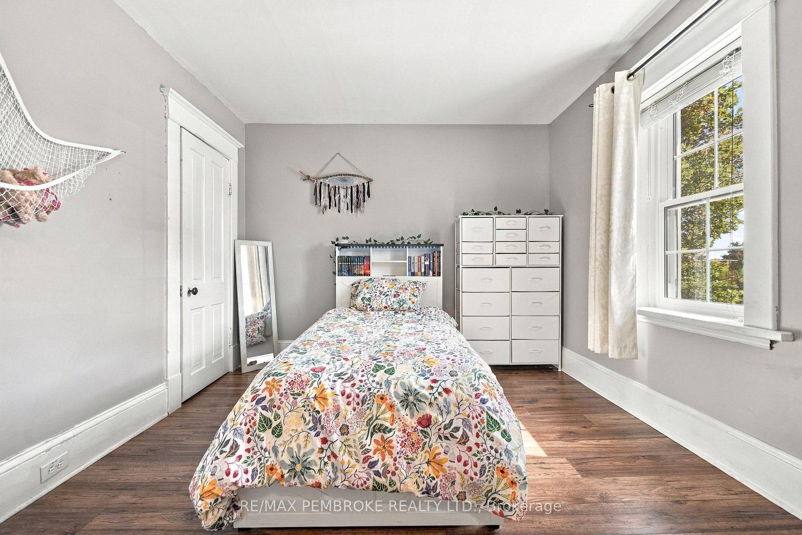 296 First Avenue N • Pembroke, ON photo 26